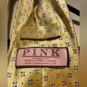 Like new Thomas Pink tie